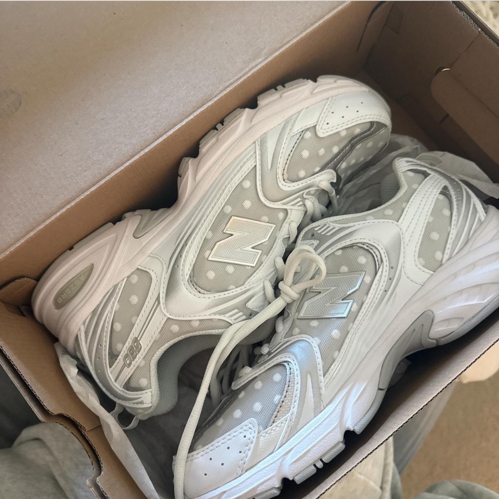 new balance polka dot sneakers
